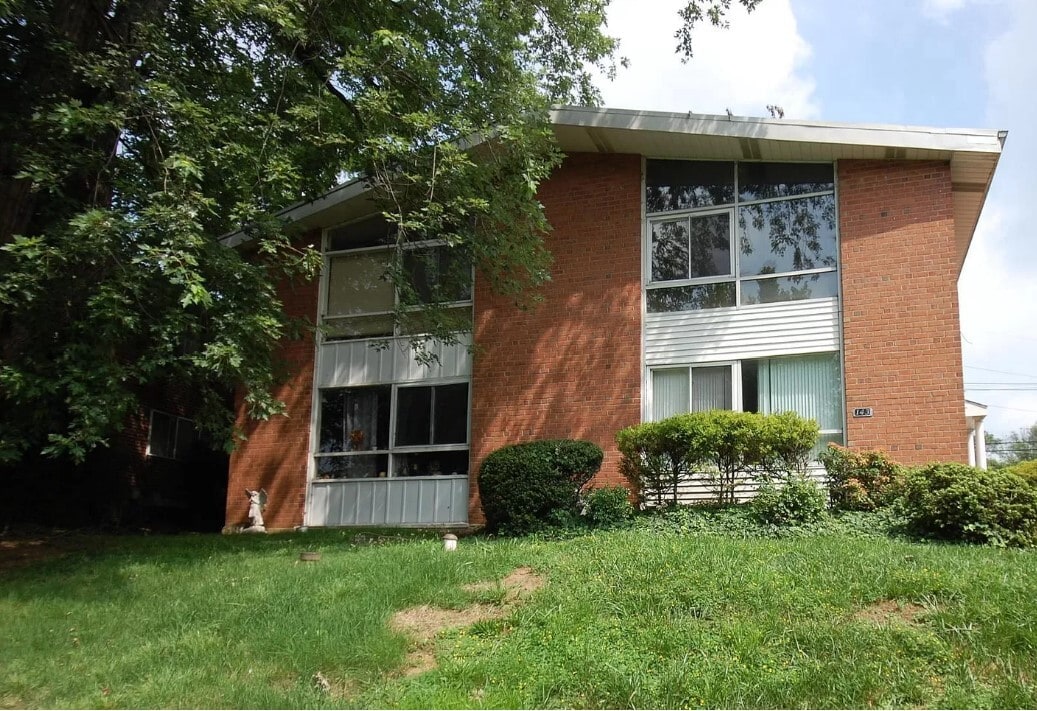 Building Photo - 143 W Maryland Ave
