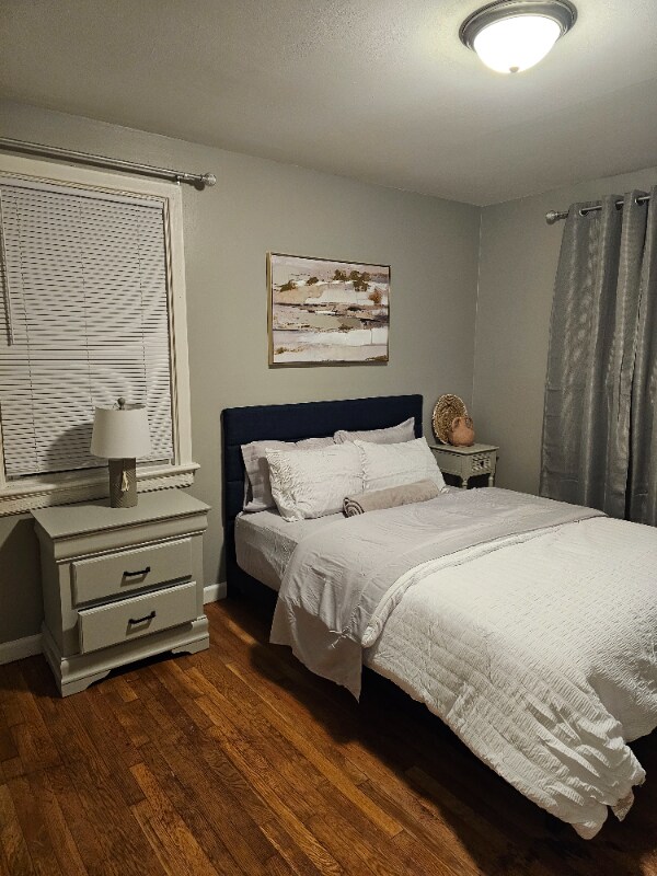 Building Photo - 1903 Bloom Ln