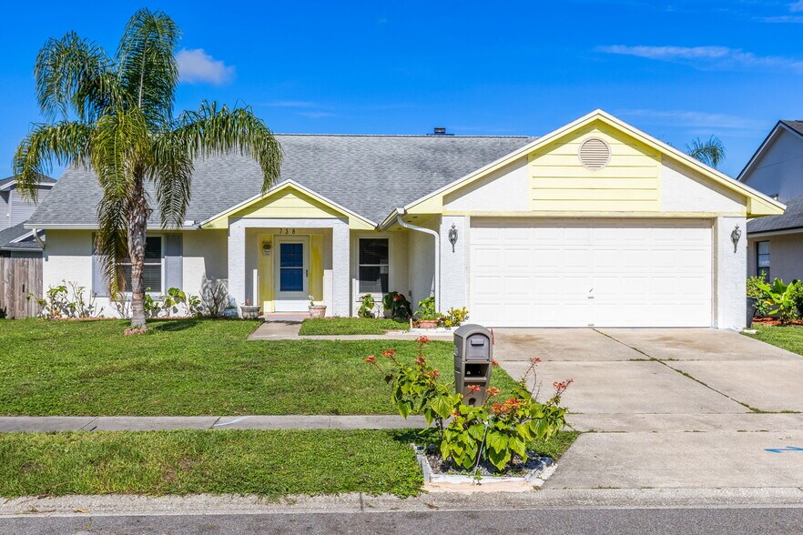 Primary Photo - 738 Rosalie Way