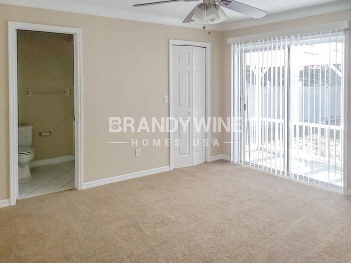 Building Photo - 8810 N Orangeview Ave