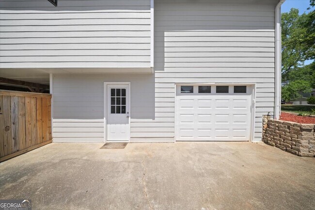 Building Photo - 103 Farmington Dr