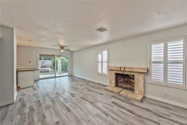 Building Photo - 7767 Parnell Ave
