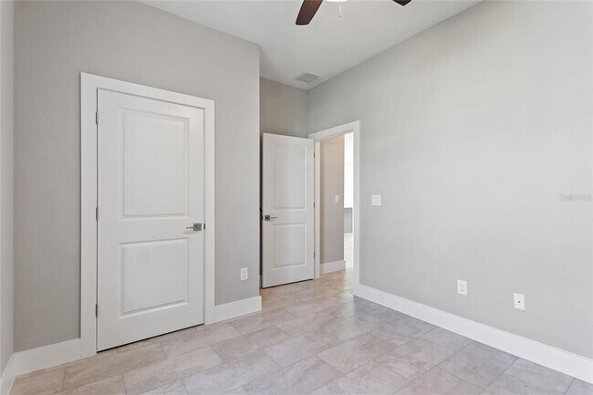 Building Photo - 1813 Greenley Cir