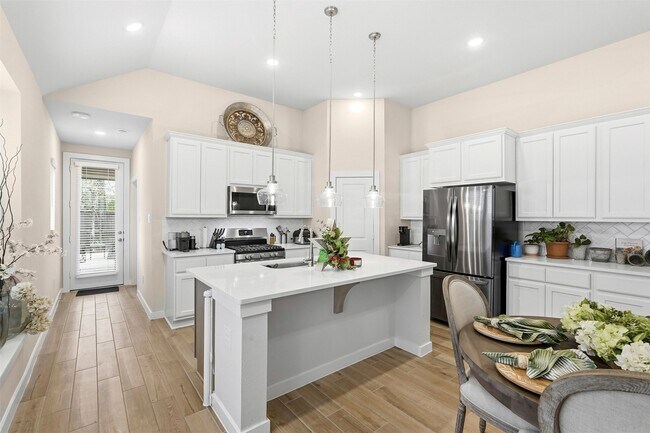 Building Photo - 127 Lukewood Cir