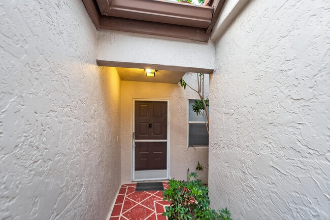 Building Photo - 6147 Waldwick Cir