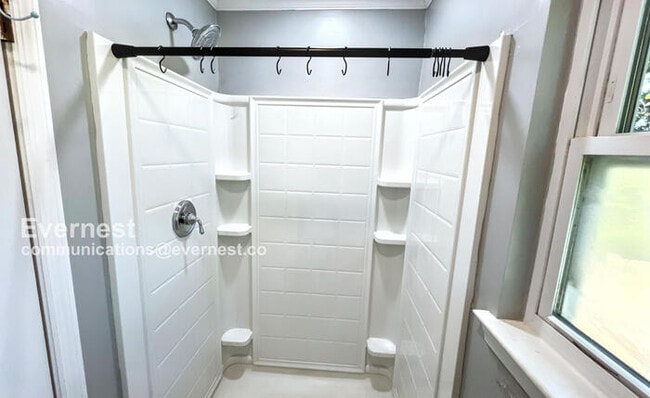 Building Photo - 7823 Huntington Forest Dr