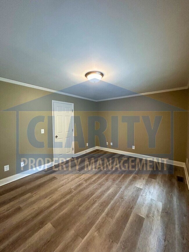Building Photo - Two bedroom townhome in Downtown Cleveland!