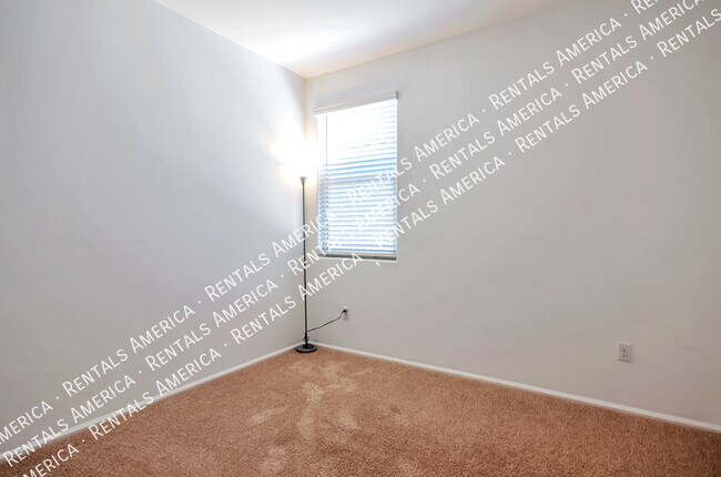 Building Photo - 6325 S Crescent Peak Dr
