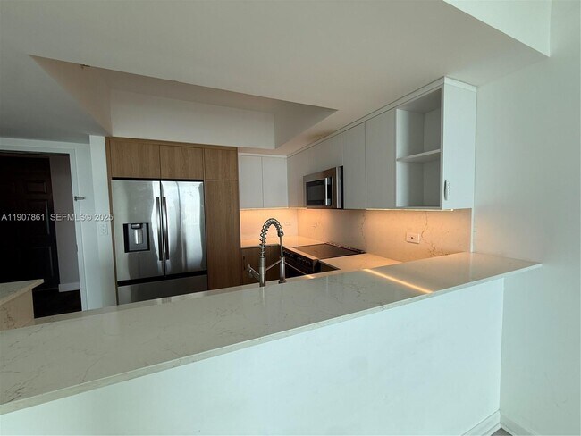 Building Photo - 140 S Dixie Hwy