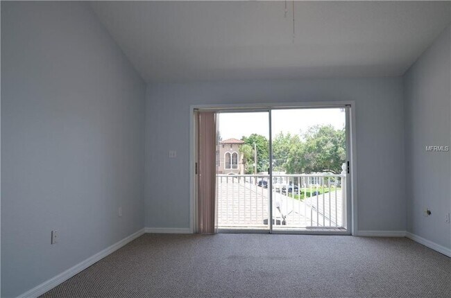 2nd floor master bedroom - 4210 W Gray Street Unit 1