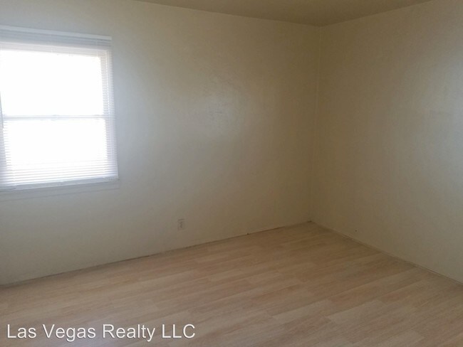 Building Photo - 412 S Maryland Pkwy