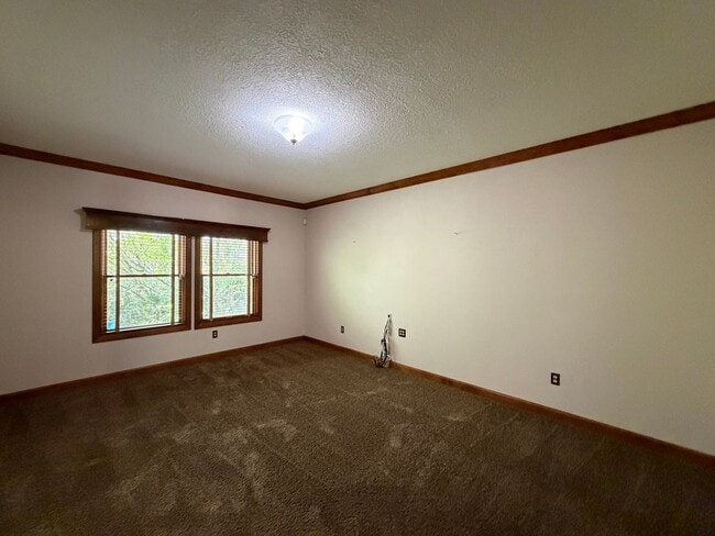 Building Photo - Beautiful 3 Bedroom Single Story Custom Home Plus Office Available Near Tramway Blvd NE & I-40!