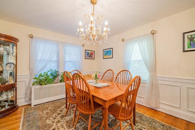 Building Photo - 22 Crescent Hill Ave