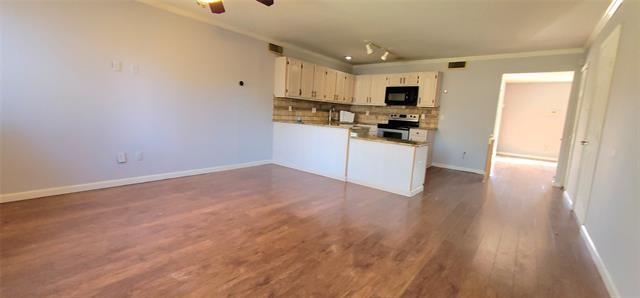 Building Photo - 2231 Ridgedale Dr