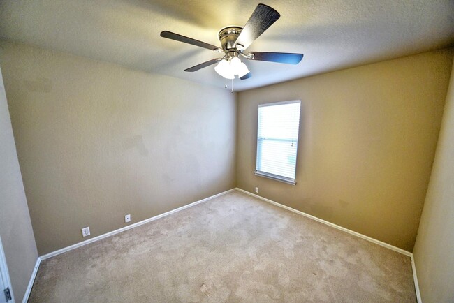 Building Photo - Charming 3-Bedroom Home in Schertz - Great...