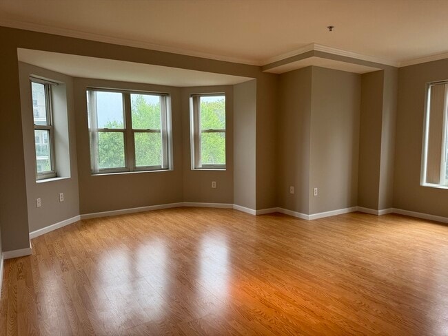 Building Photo - 1 Cityview Ln