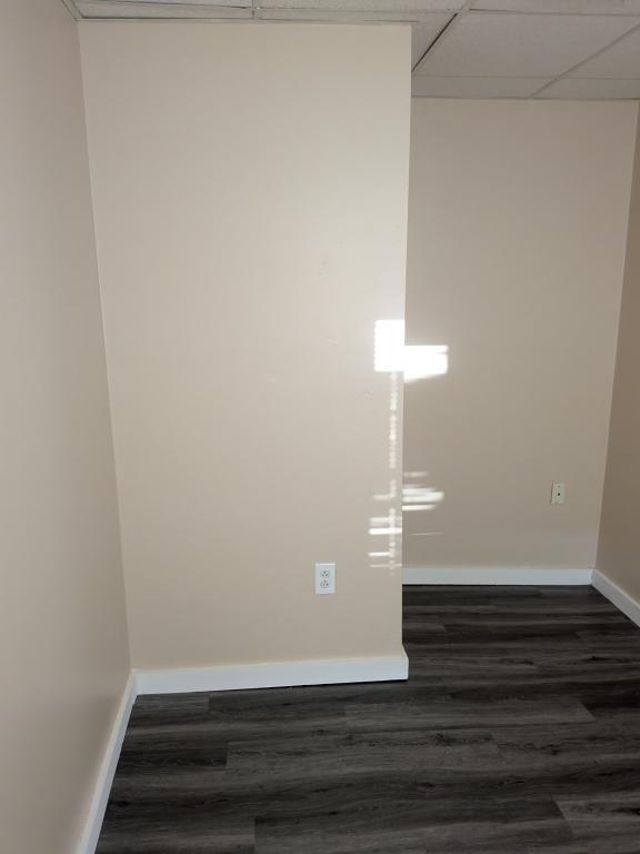 Building Photo - 437 Bay St