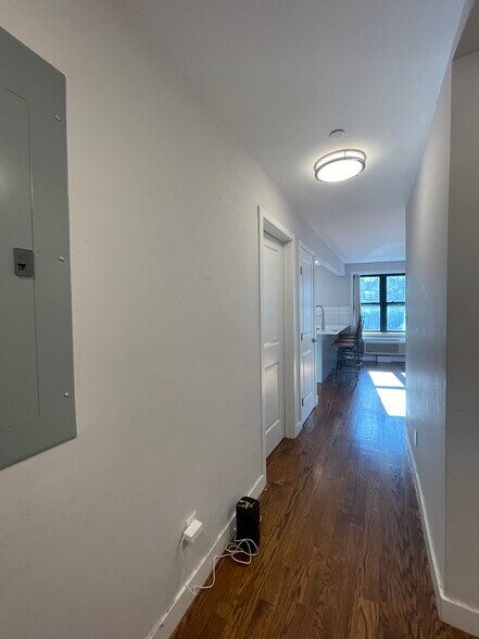 Building Photo - 6102 Delafield Ave