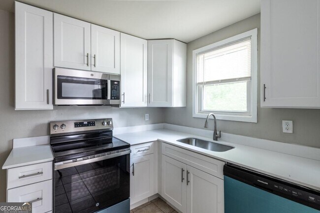 Building Photo - 3527 Bolfair Dr NW