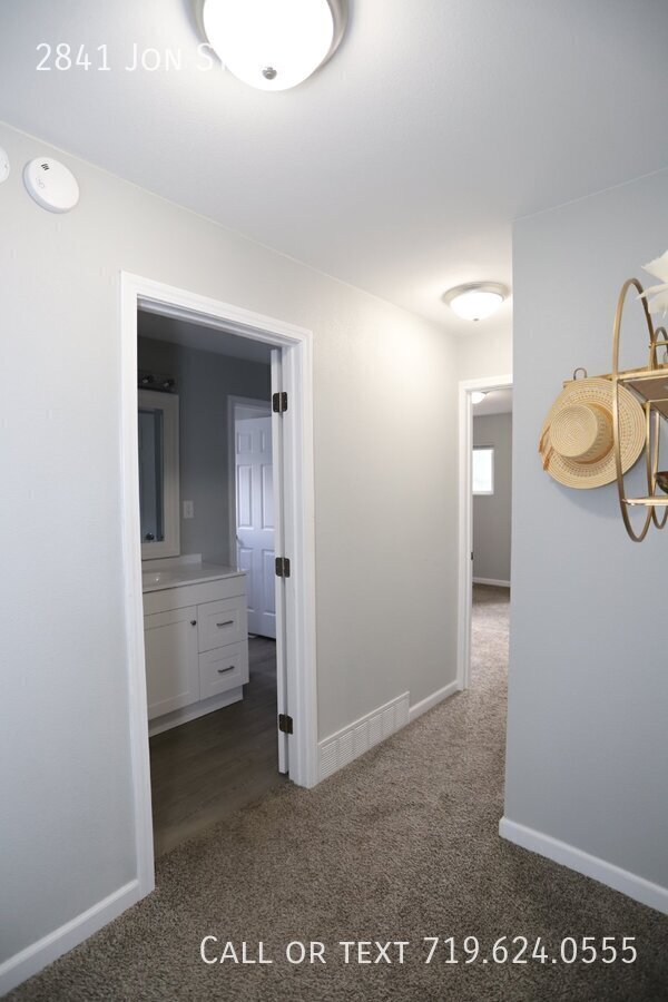 Building Photo - 2841 Jon St