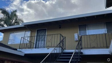 Building Photo - 1281 Saratoga Ave