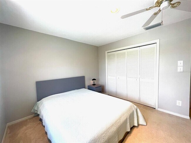 Building Photo - 315 Lazy Acres Ln