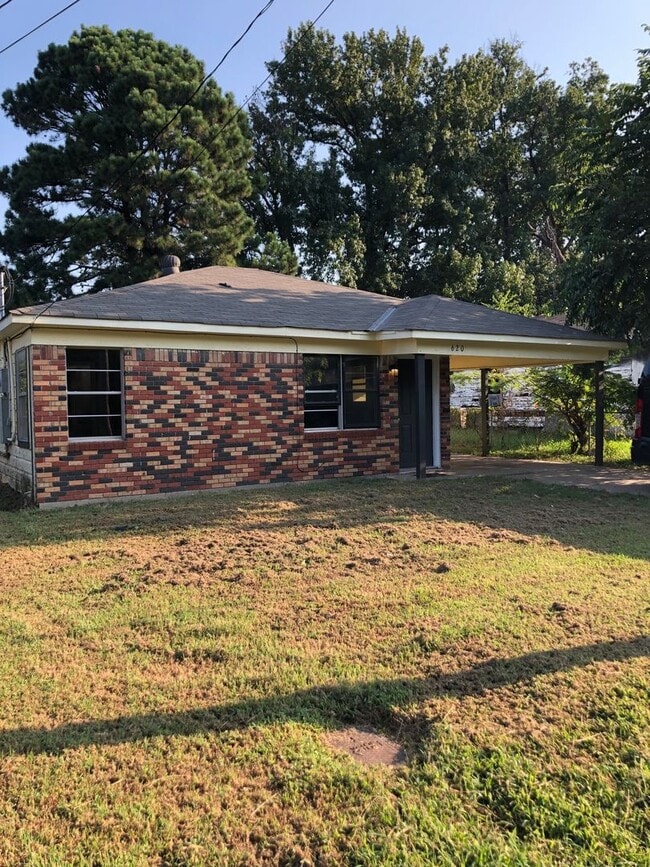 Primary Photo - Nicely updated home with large kitchen and...