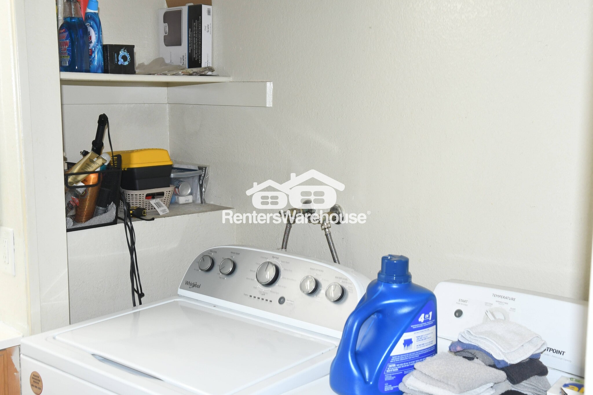 Building Photo - 1970 N Hartford St