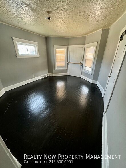 Building Photo - 8901 St Clair Ave.