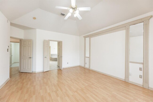 Building Photo - 17826 Island Spring Ln