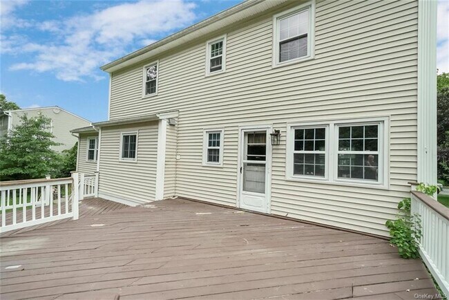 Building Photo - 138 Barnes Rd