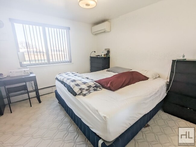 Building Photo - 2 BED 2 BATH REGO PARK QUEENS BOULEVARD