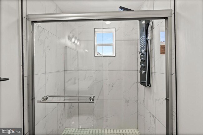 Building Photo - 3809 W Cold Spring Ln