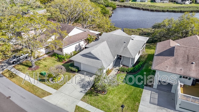 Building Photo - 1007 S Pointe Alexis Dr