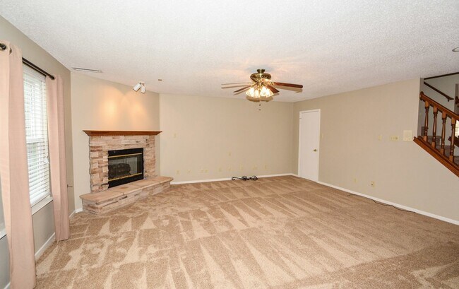 Building Photo - "Spacious 3-Bed Retreat in Fishers with El...