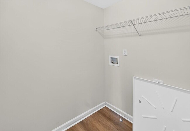 Building Photo - Expansive 4-bedroom, 3.5-bathroom single-family home boasts 3,150 sq. ft.