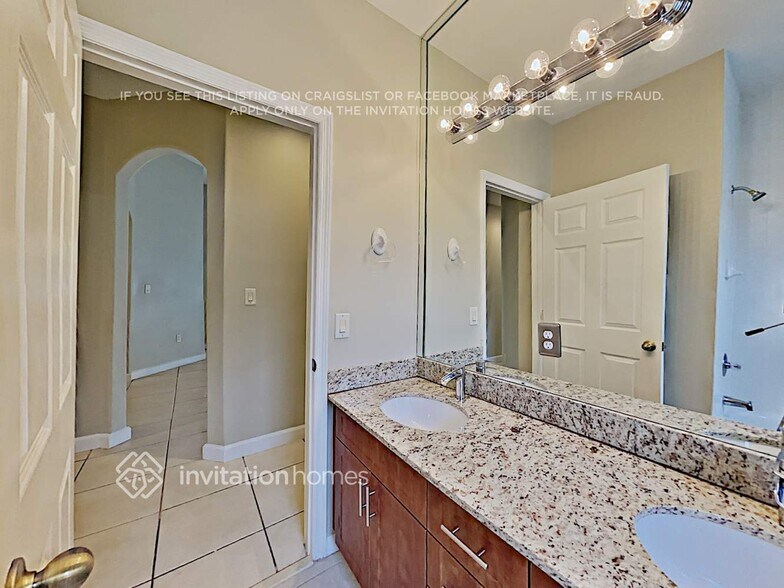 Building Photo - 1339 NW 166th Ave