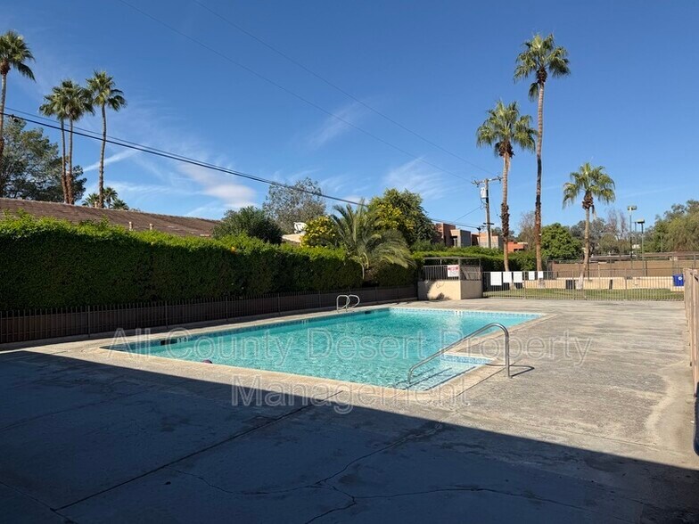 Building Photo - 69180 Victoria Dr