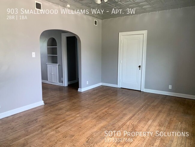 Building Photo - 2BD/1BA  Apartment within Walking distance...