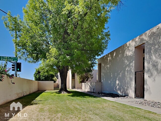 Building Photo - 930 S Dobson Rd