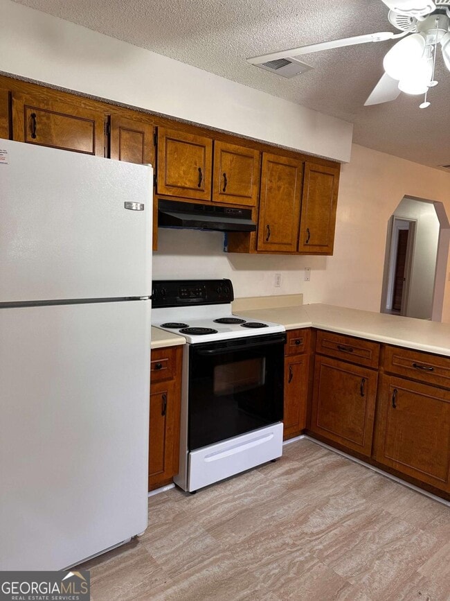 Building Photo - 562 Mush Bluff Rd