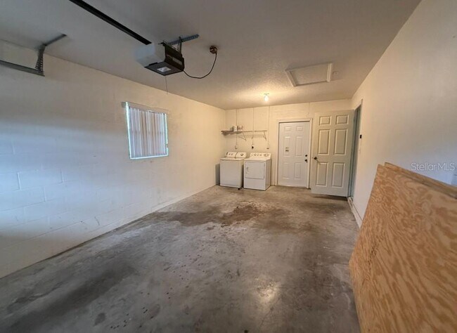 Building Photo - 2908 9th Ave Dr E