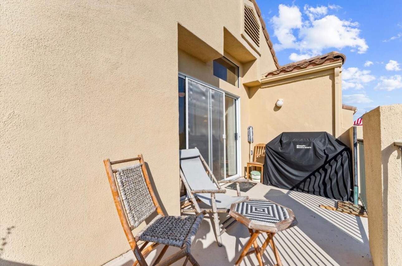 Building Photo - 35 Fleurance St