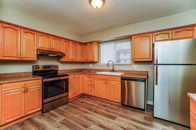 Building Photo - 6464 Firethorn Ave