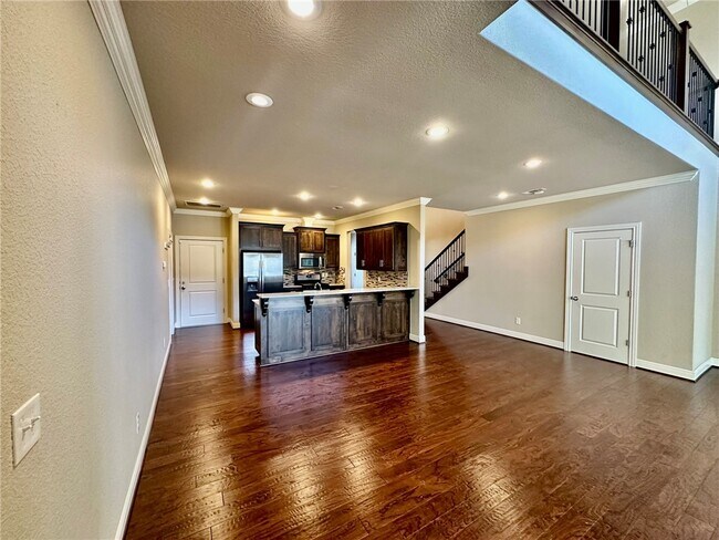 Building Photo - 6613 W Valley View Rd