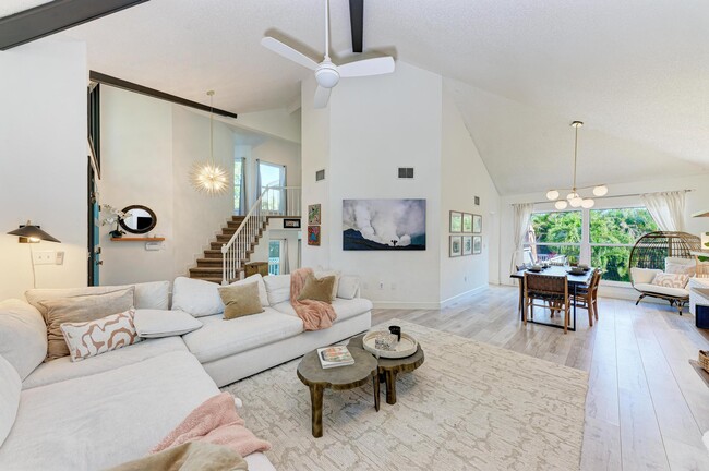 Building Photo - 8102 17th Ave W