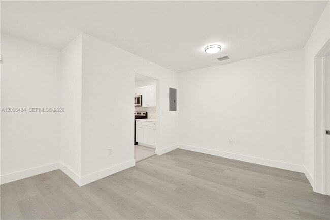 Building Photo - 350 Aledo Ave