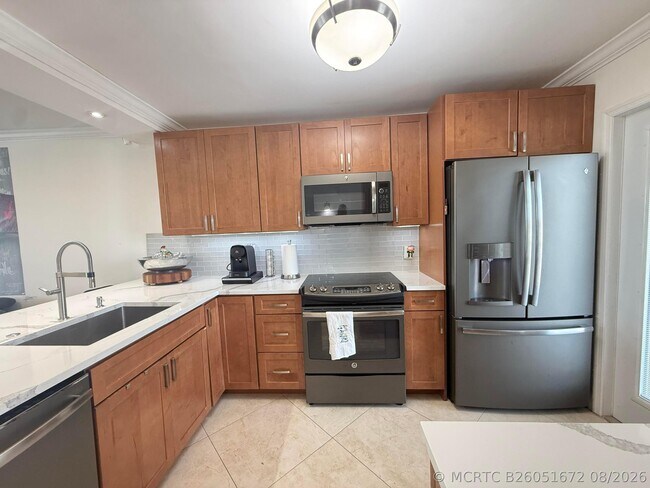 Building Photo - 3180 NE 48th Ct
