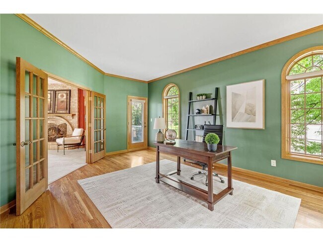 Building Photo - 6210 Deerwood Cir N