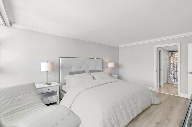 Building Photo - 1620 S Ocean Blvd